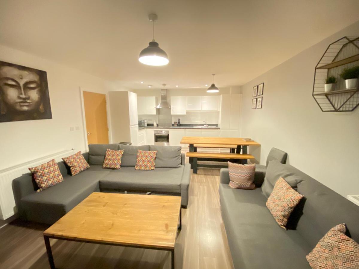 3 Bedrooms Double Or Single Beds, 2 Parking Spaces! Wifi & Smart Tv'S, Balcony Portsmouth Zewnętrze zdjęcie