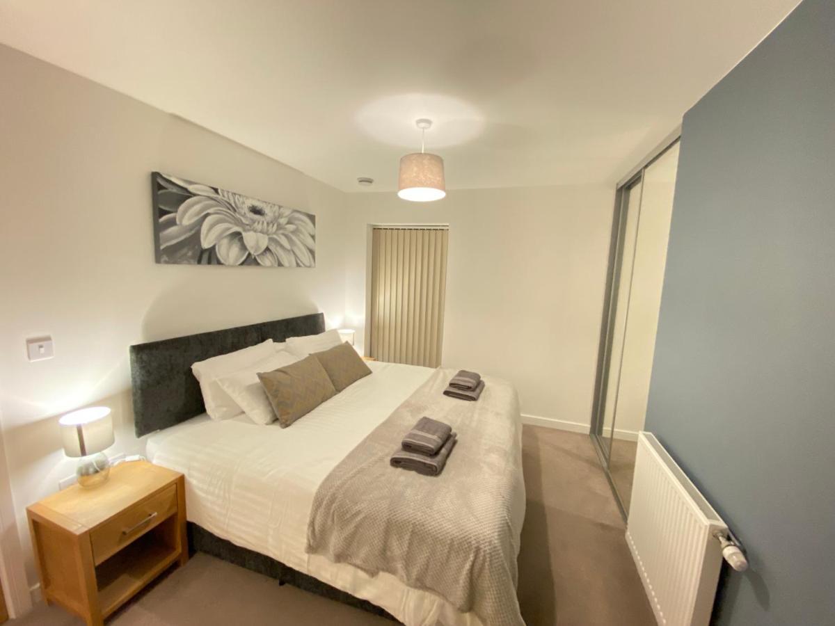 3 Bedrooms Double Or Single Beds, 2 Parking Spaces! Wifi & Smart Tv'S, Balcony Portsmouth Zewnętrze zdjęcie